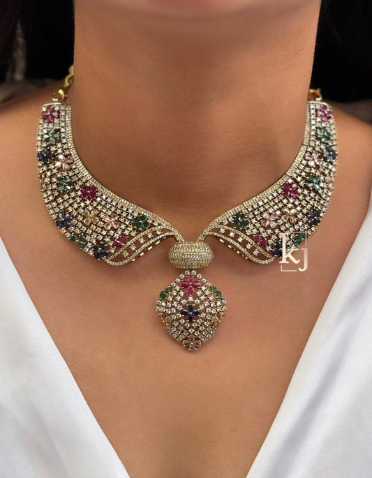 Yuzira necklace set