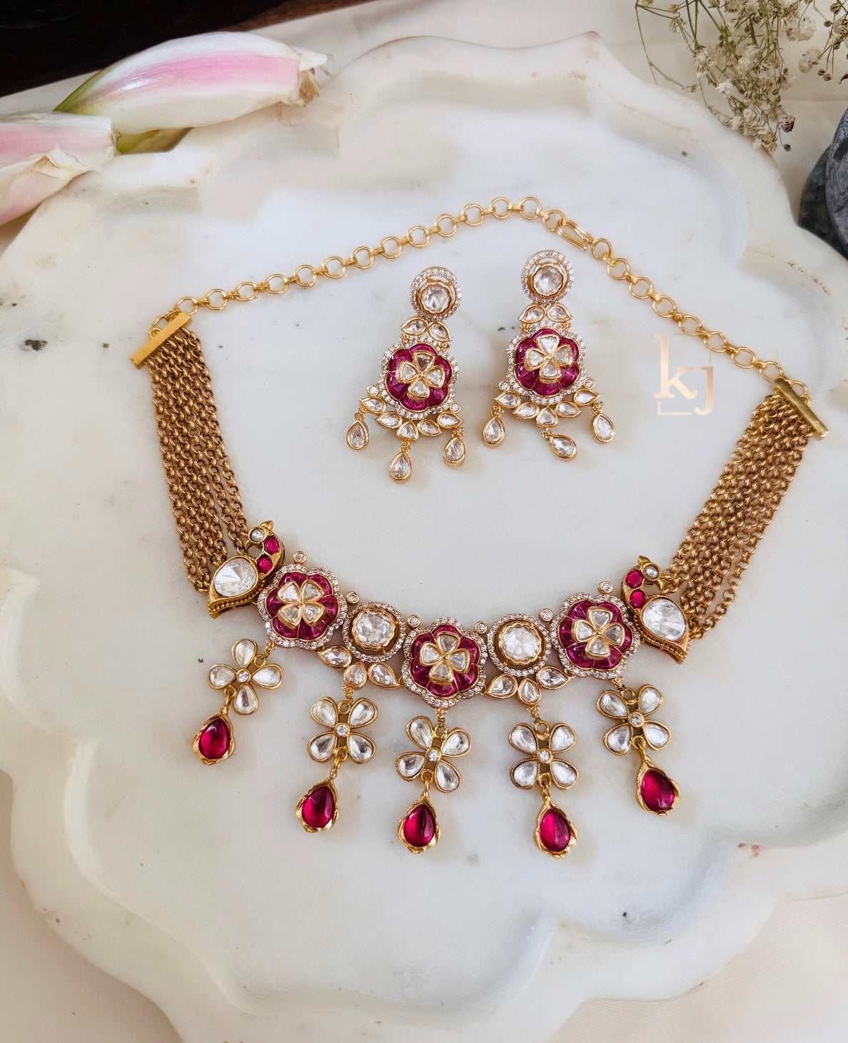 Harper choker set
