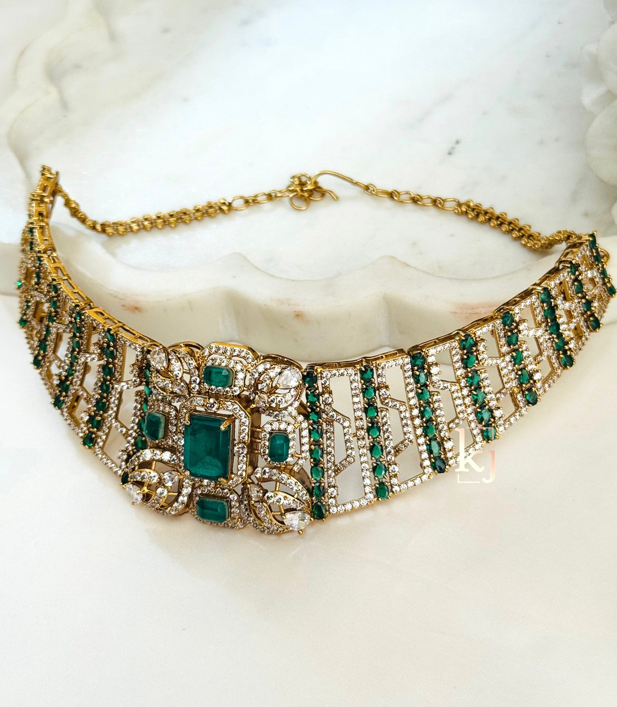 Azara choker set