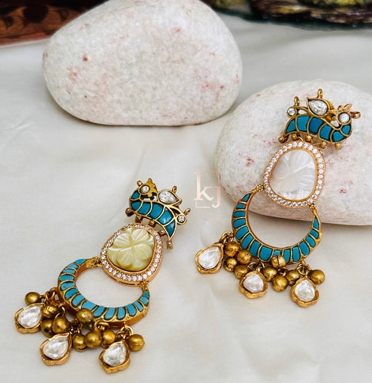 Nomi Earrings set