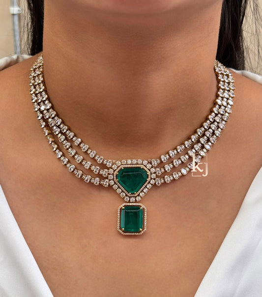Hyunda necklace set