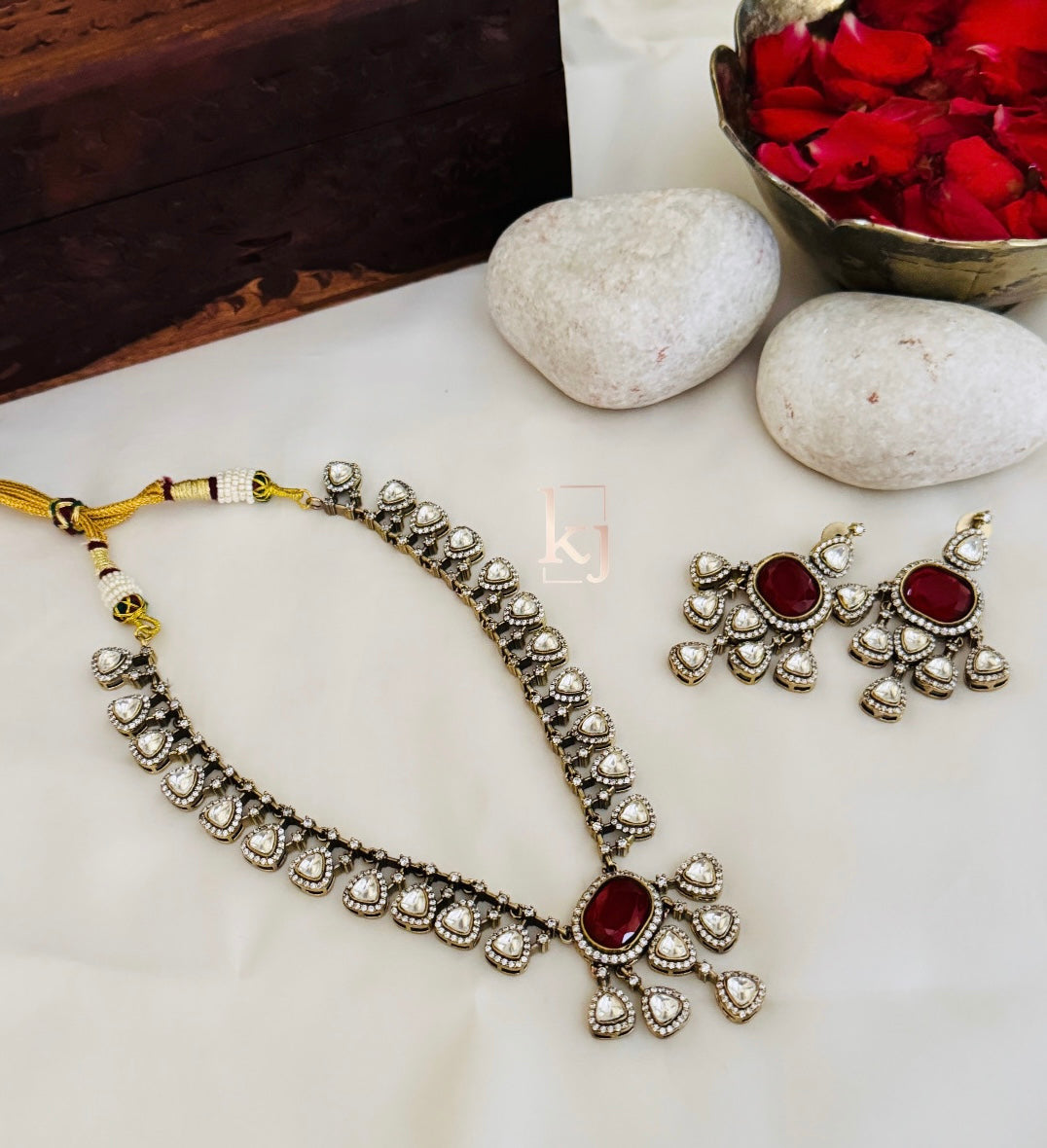 Alaya necklace set
