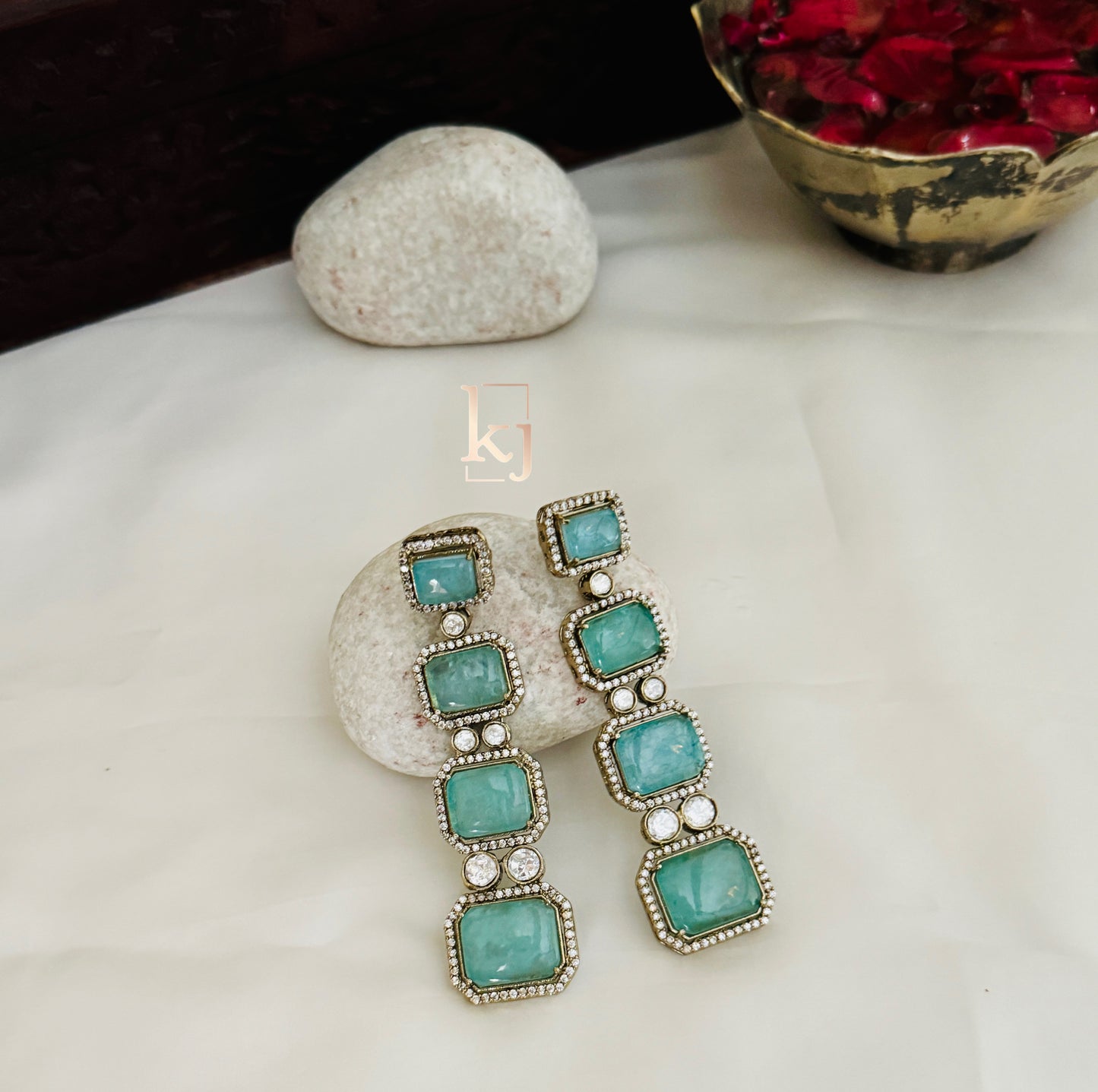 Zuri Earrings set