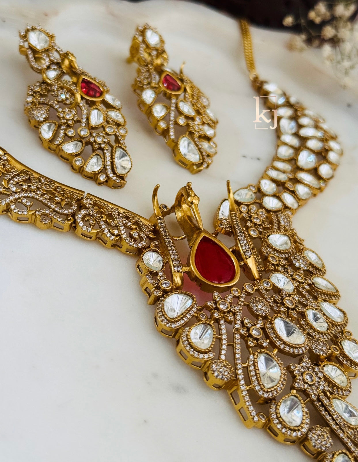Saige necklace set