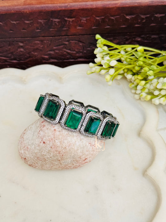 Neira bracelet