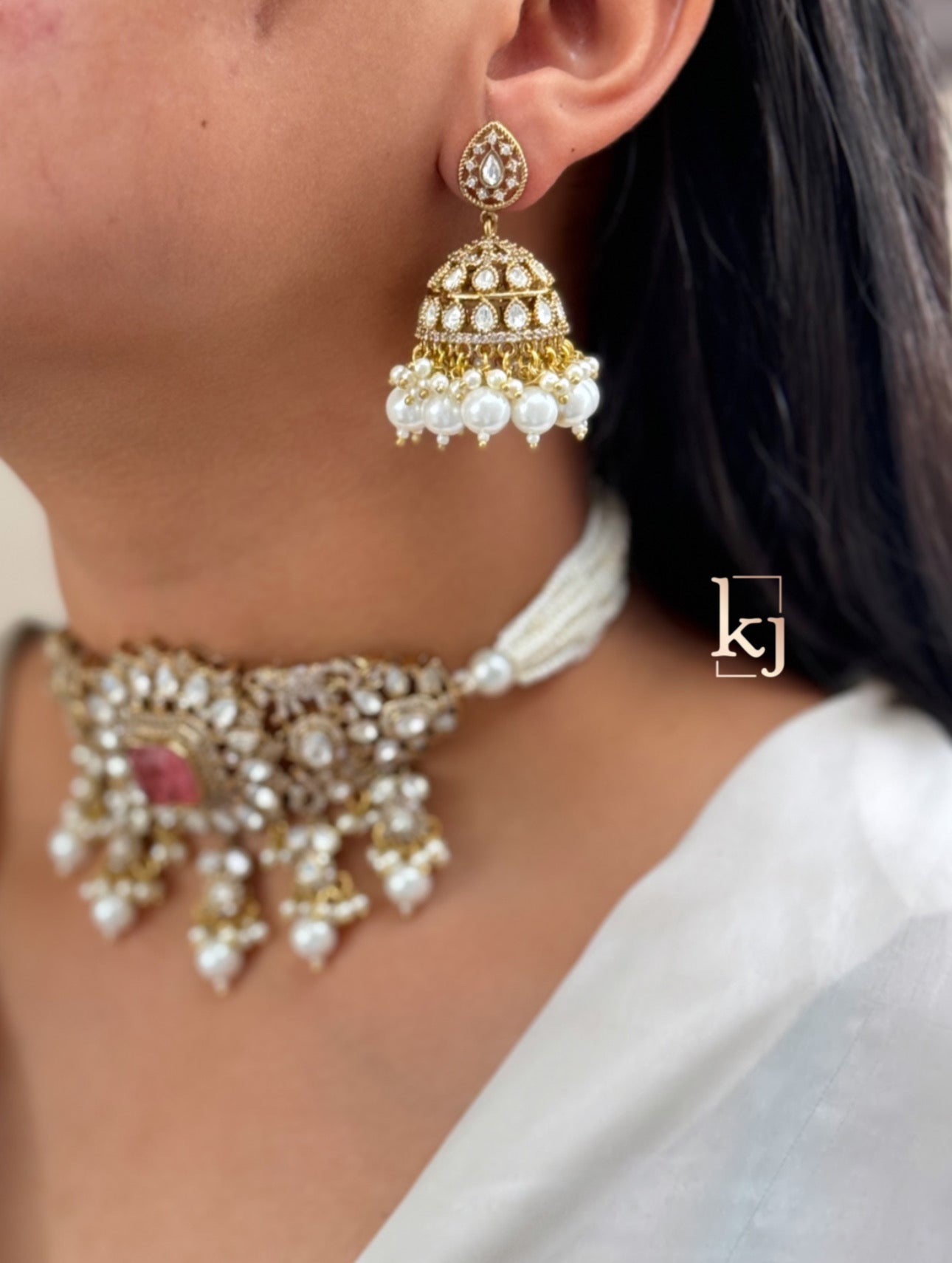 Amaira Choker set