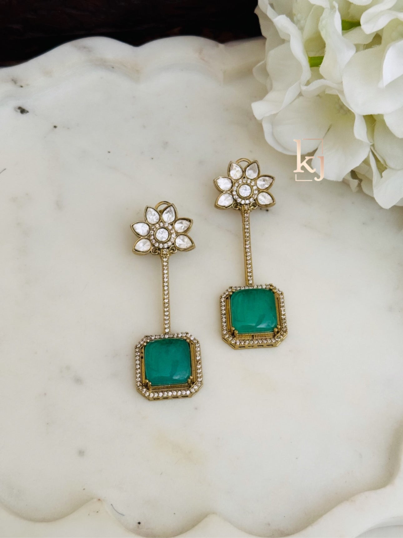 Zyren Earrings set
