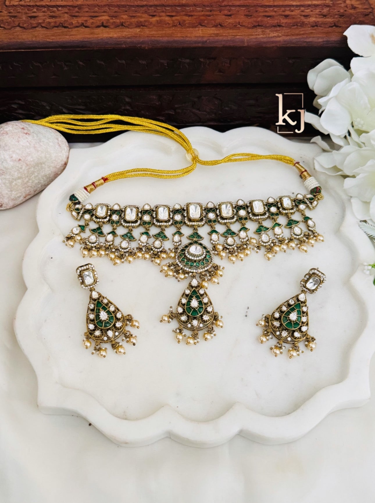 Cecil choker set