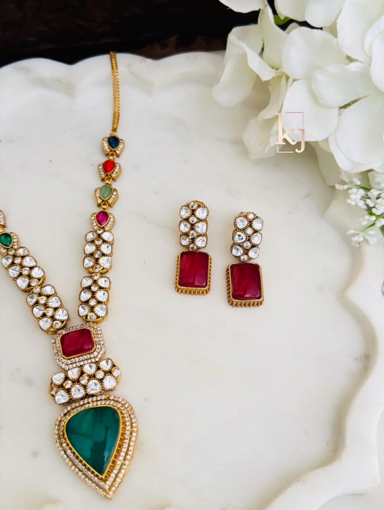 Effie necklace set