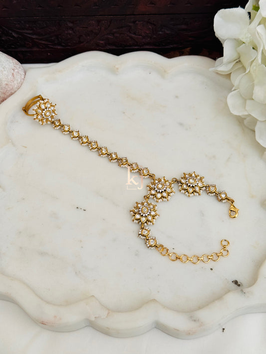 Adriana hathphool single