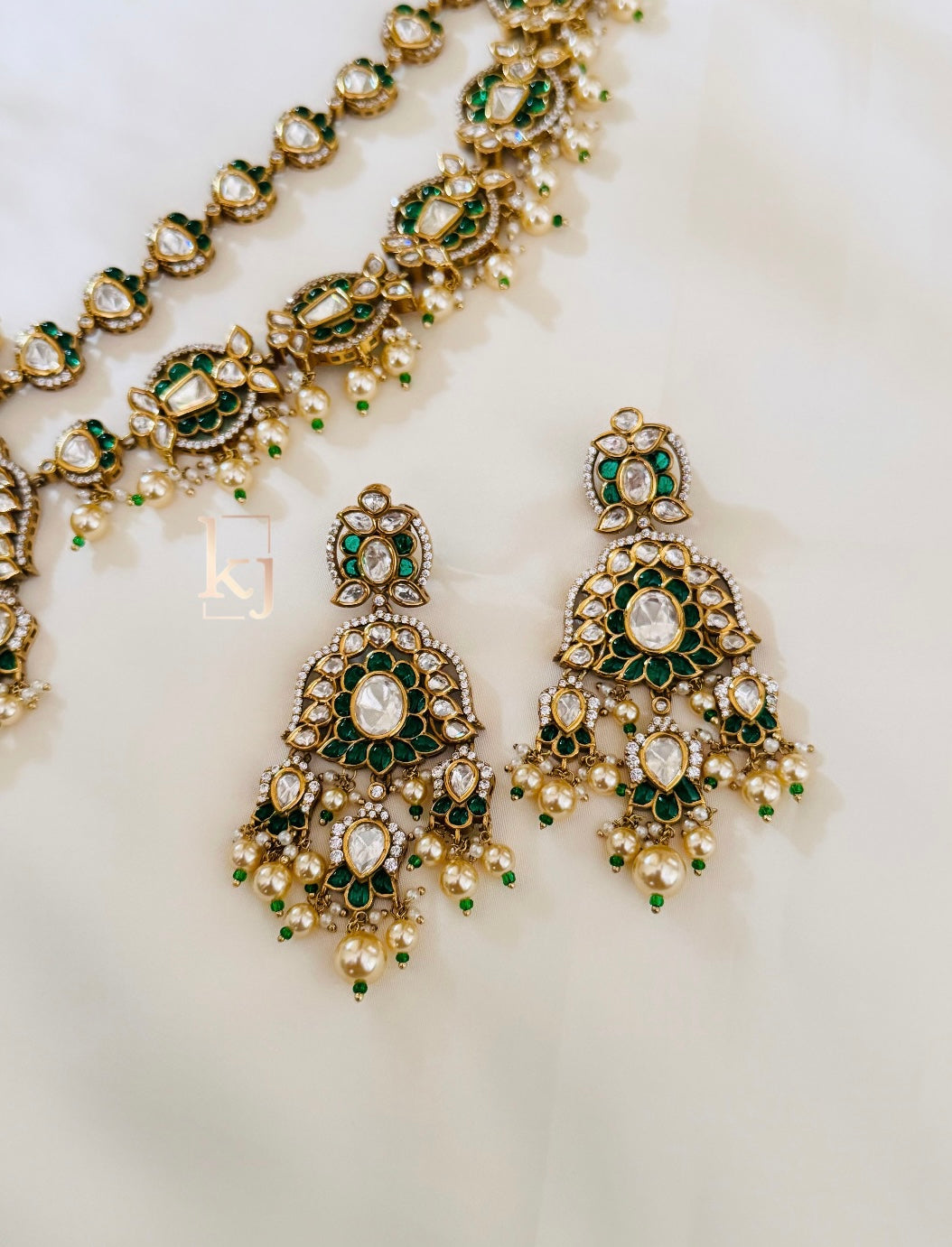 Xirina Necklace set