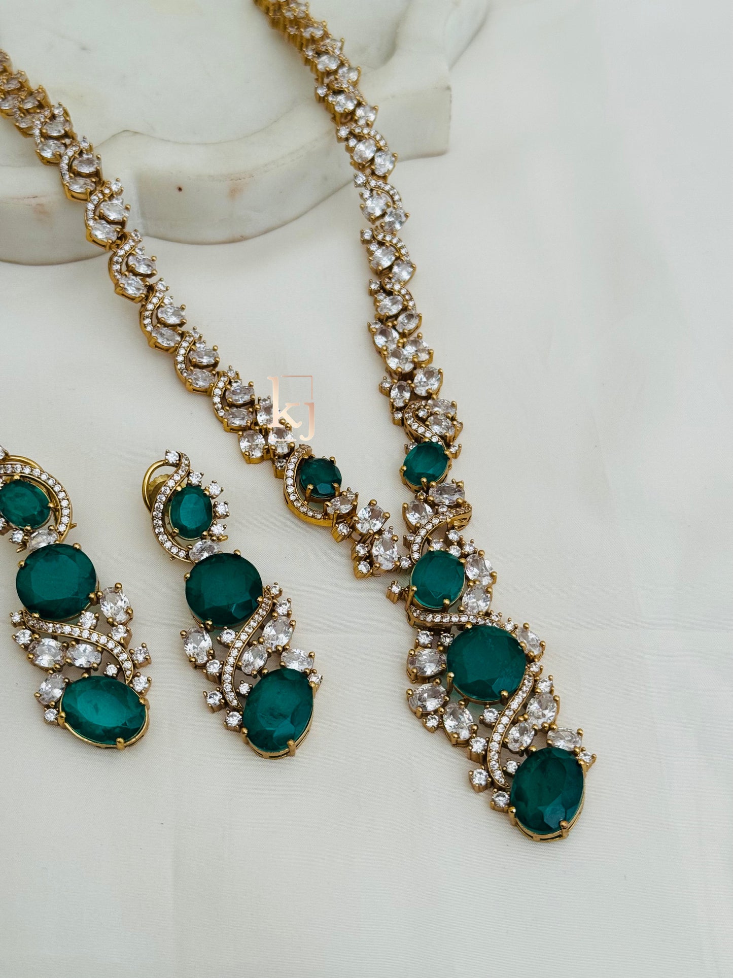 Valentina necklace set
