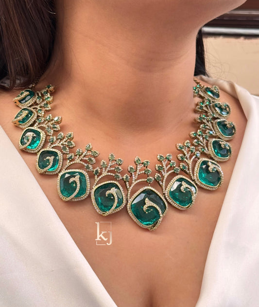Niyo necklace set