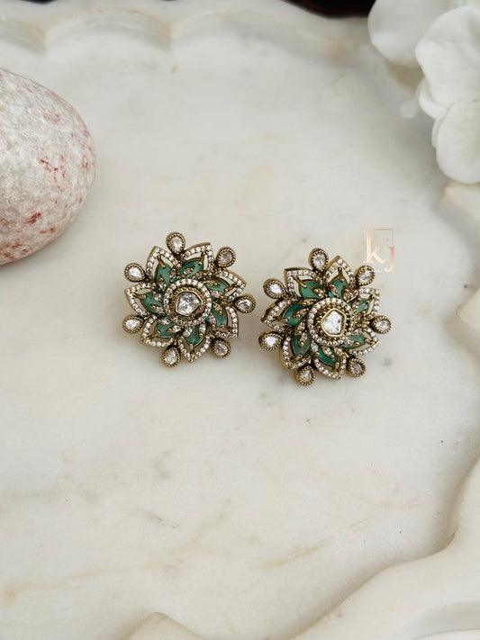 Atiksha earrings set