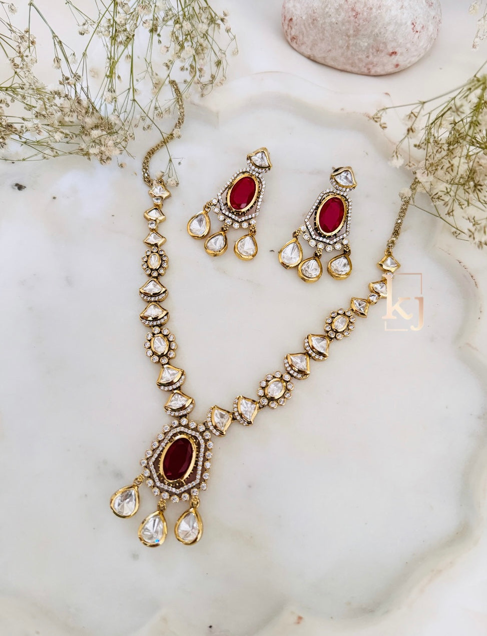 Madeleine necklace set