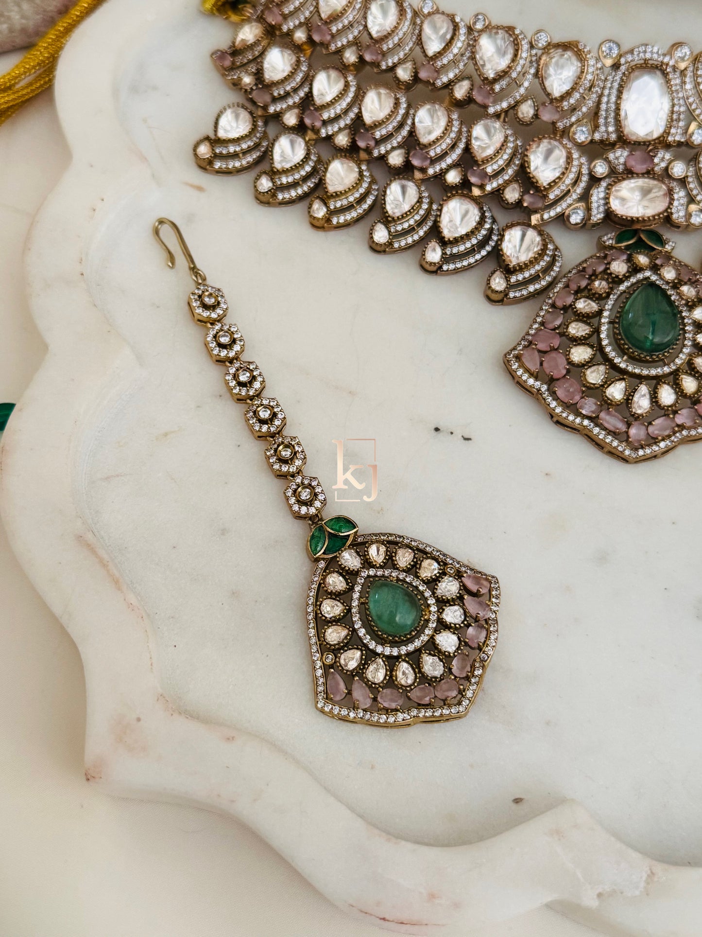 Elsepeth choker set
