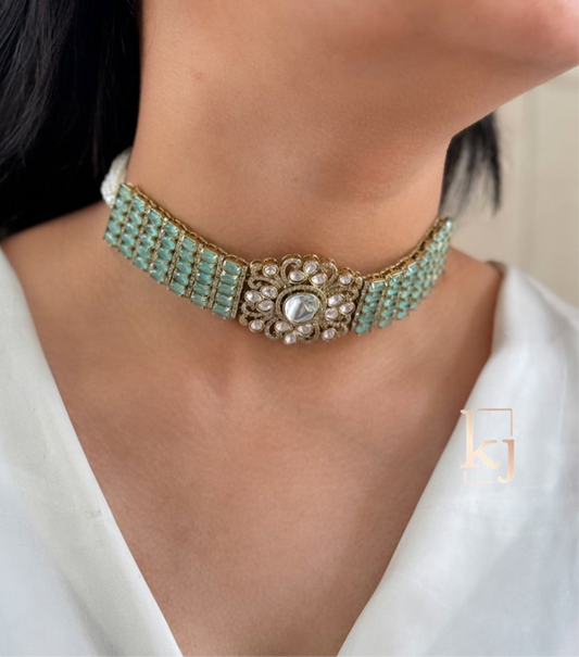 Vivia Choker set