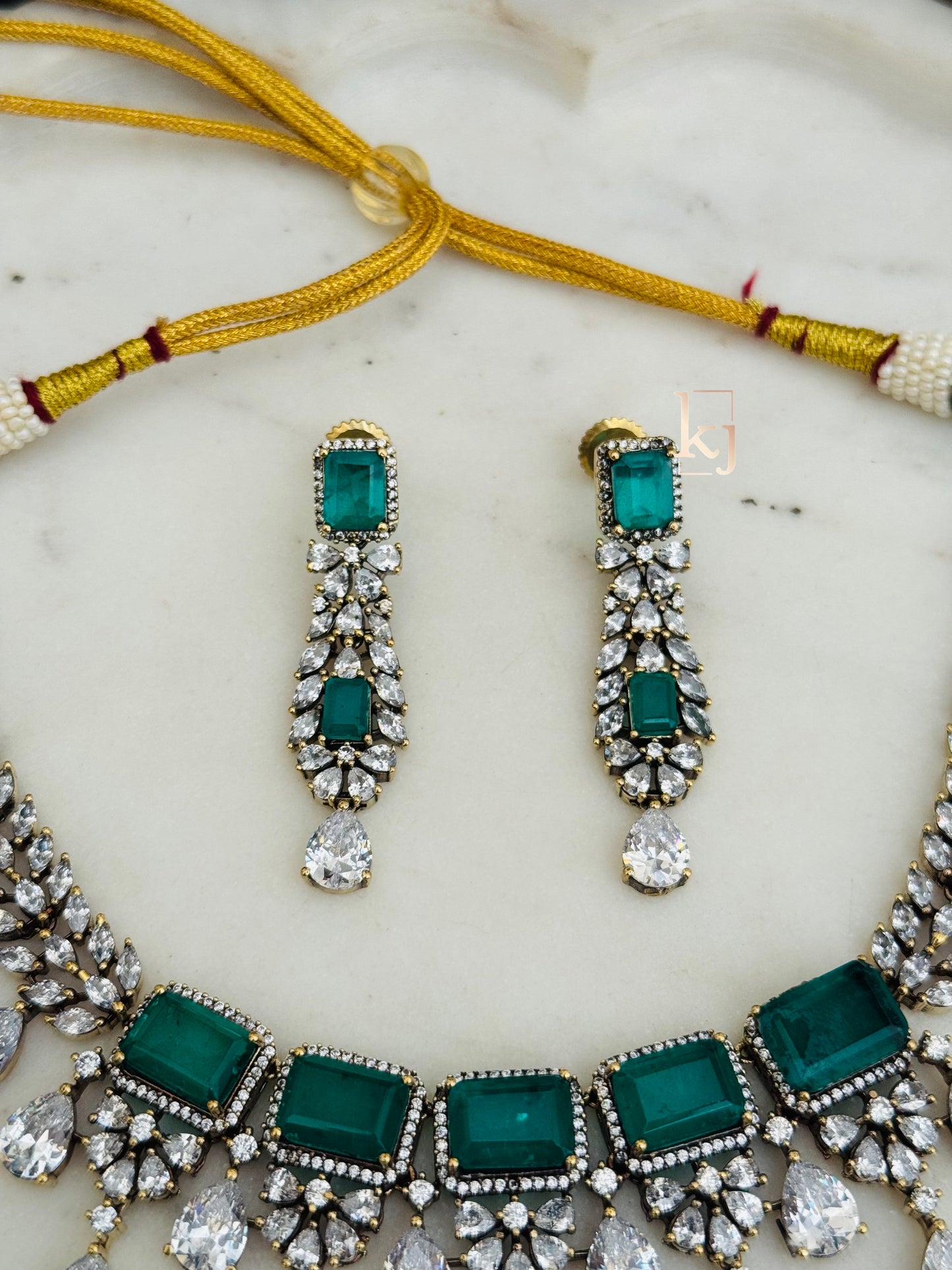 Zion necklace set