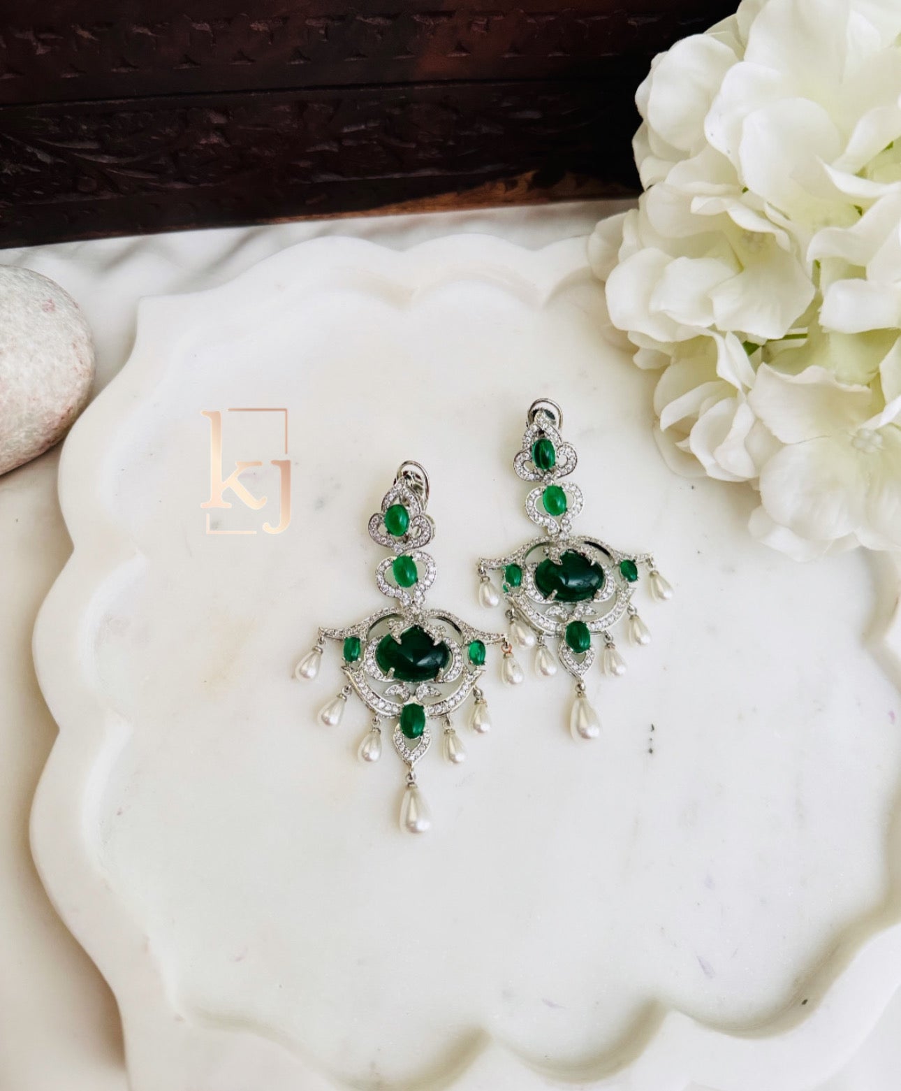 Sutara earrings set