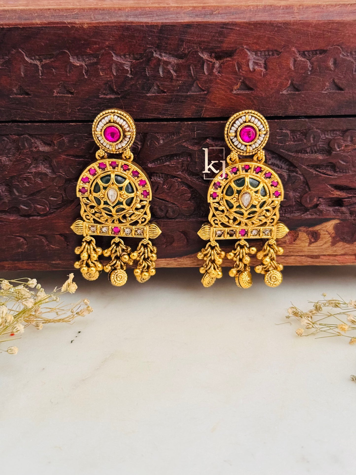 Yuni earrings set