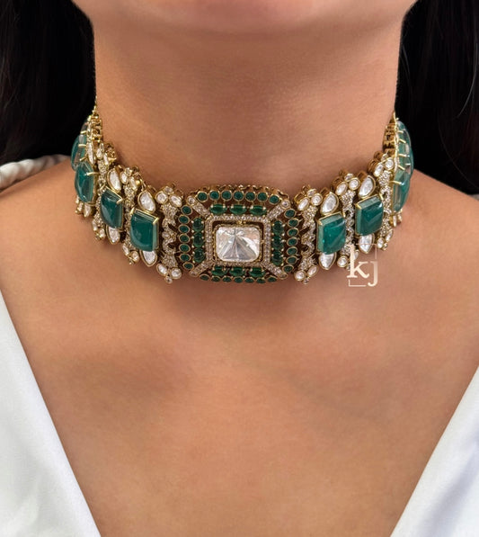 Rhea choker set