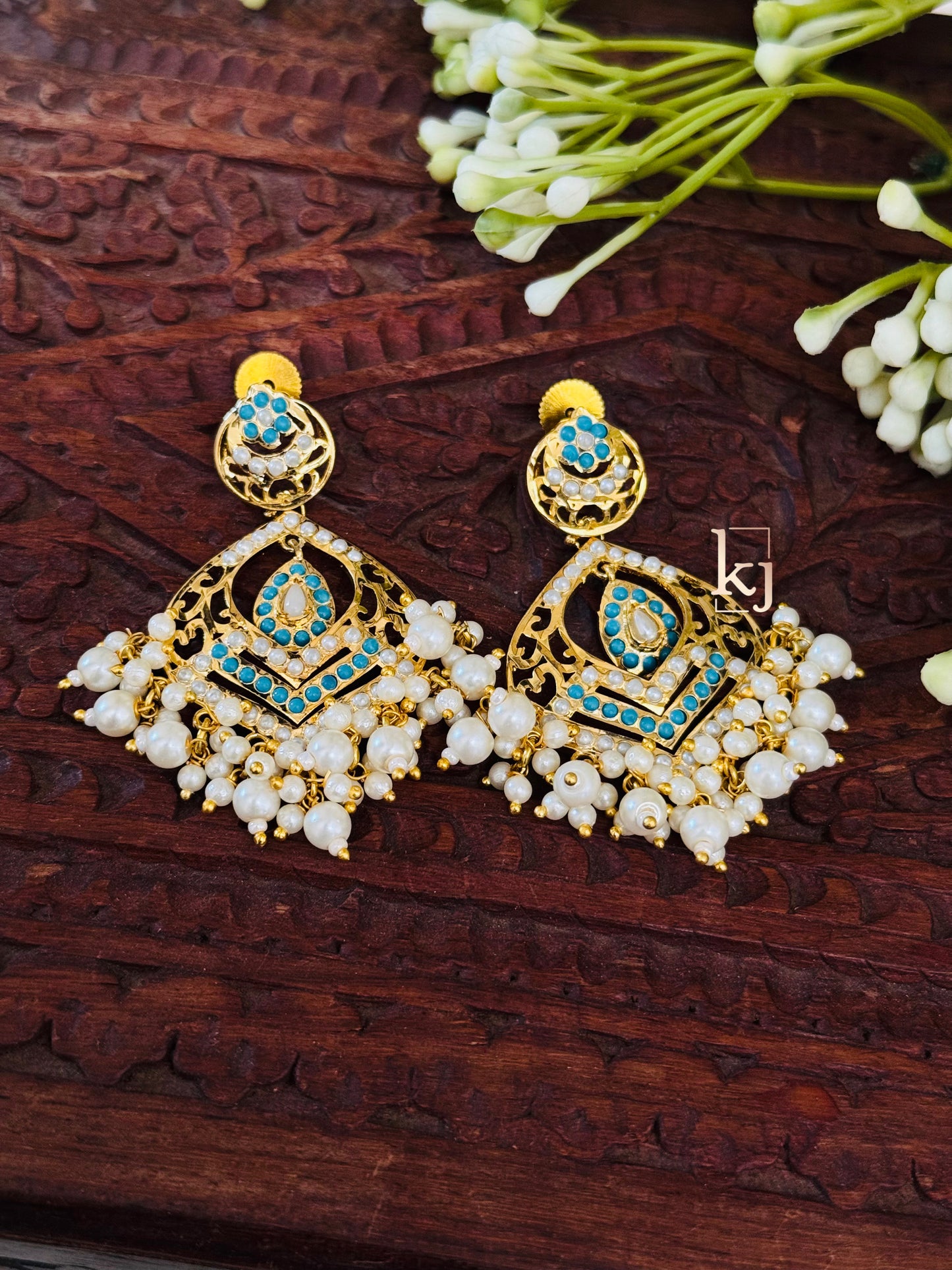 Tridisha earrings set