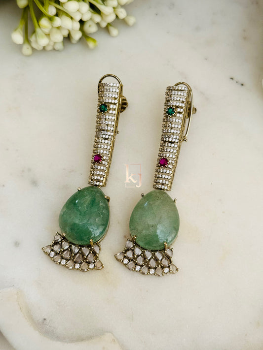 Veniza earrings set