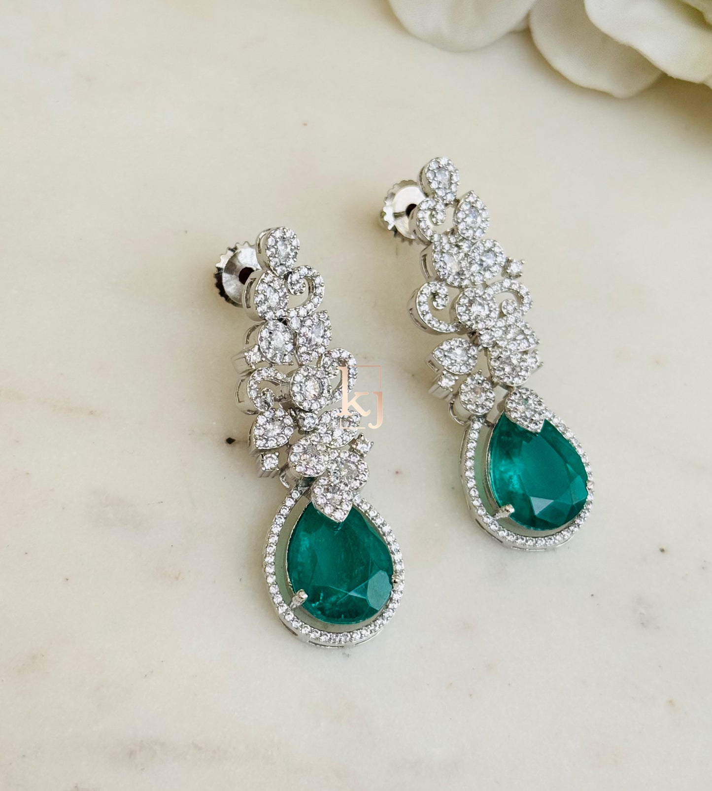 Yumi earrings set