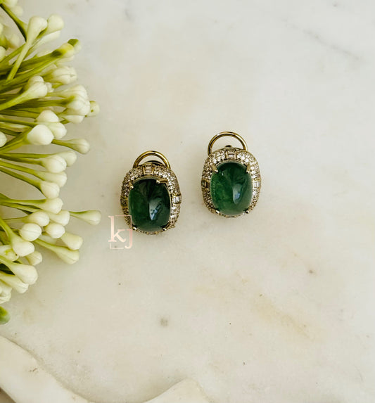 Yawi studs set