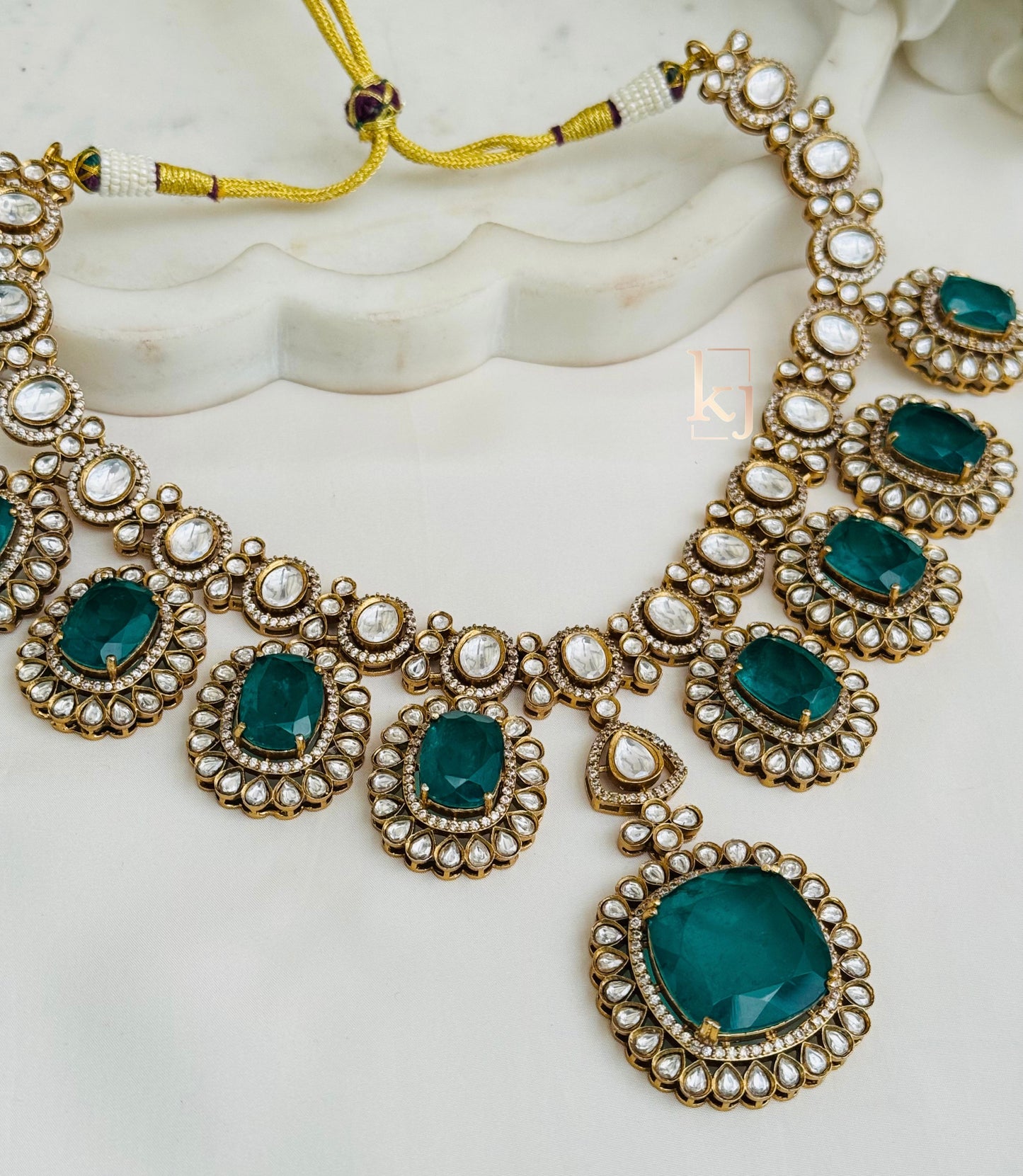 Eryn necklace set