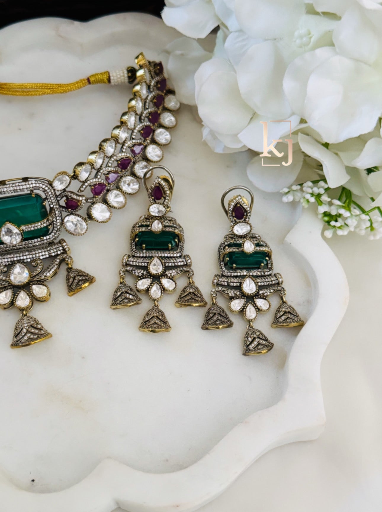 Eli choker set