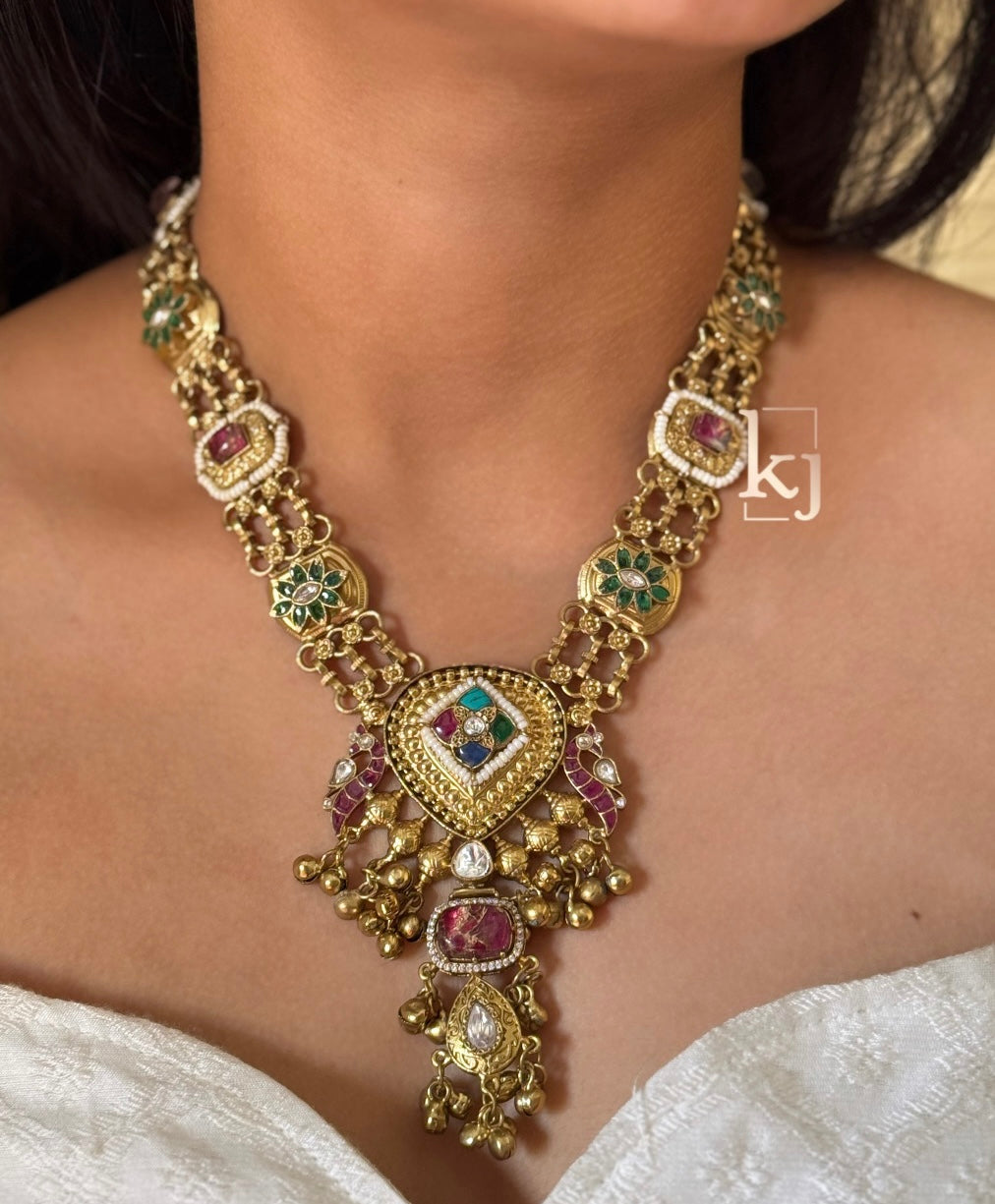 Beatrix necklace set