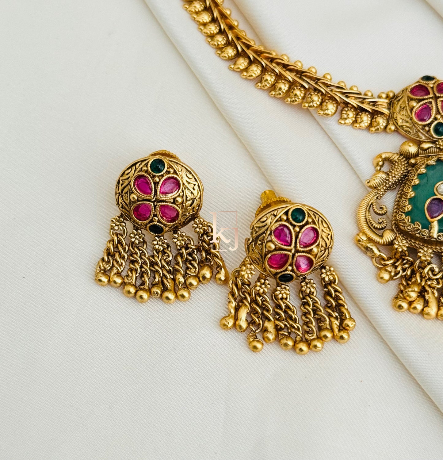 Jiana necklace set