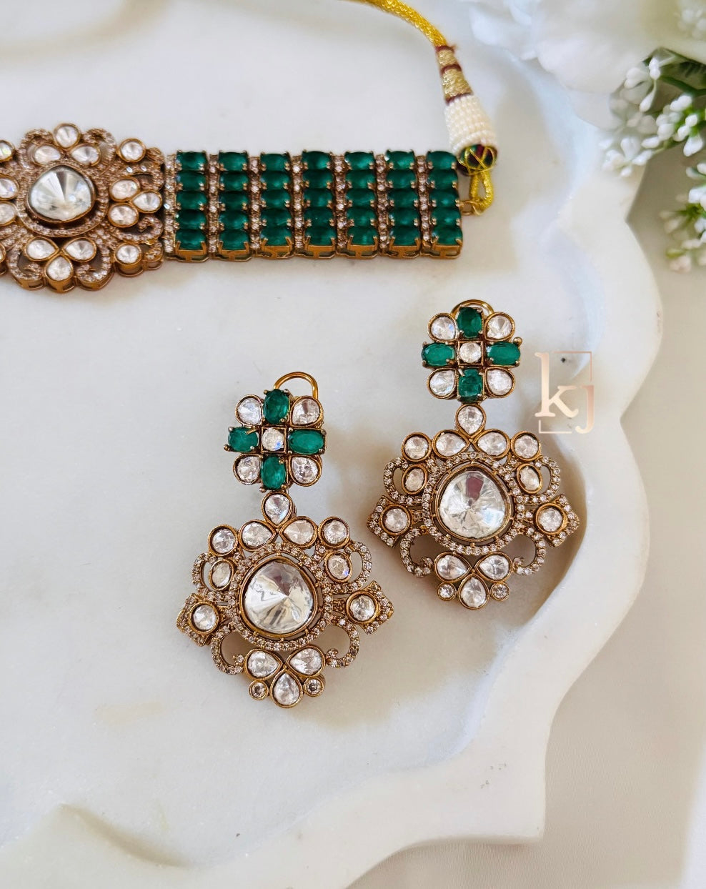 Vivia Choker set
