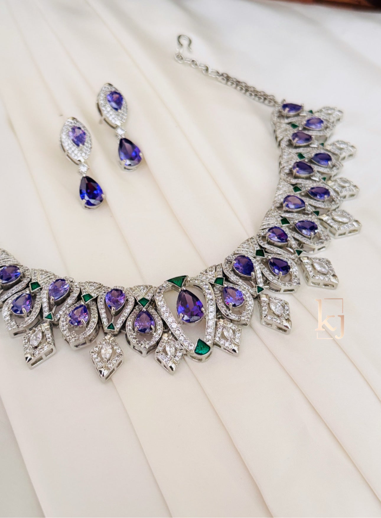 Zorya Necklace set