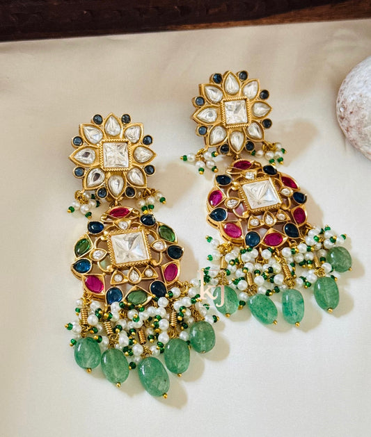 Avyun earrings set