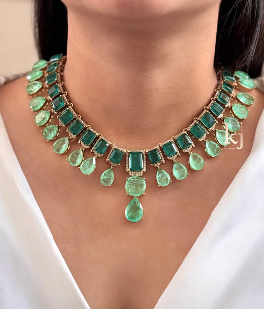 Leila necklace set