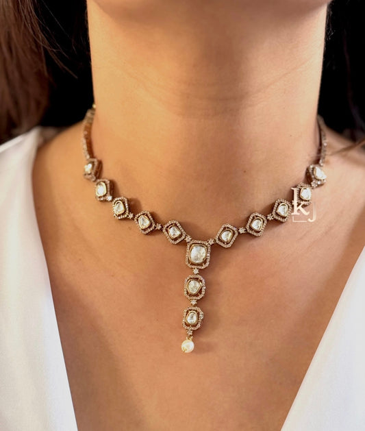 Even necklace set
