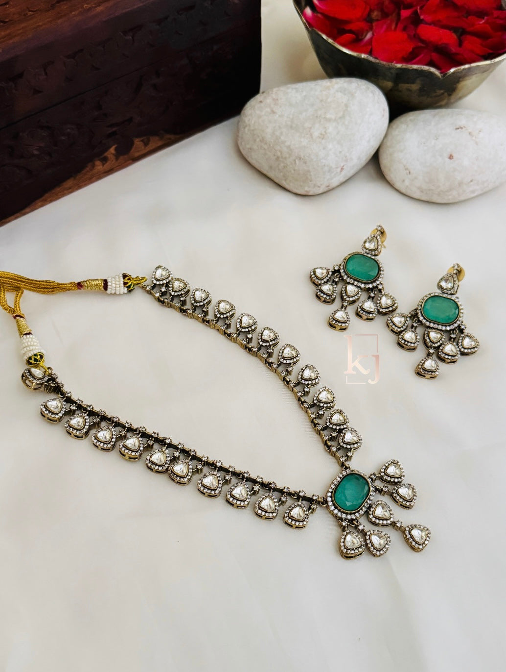 Alaya necklace set