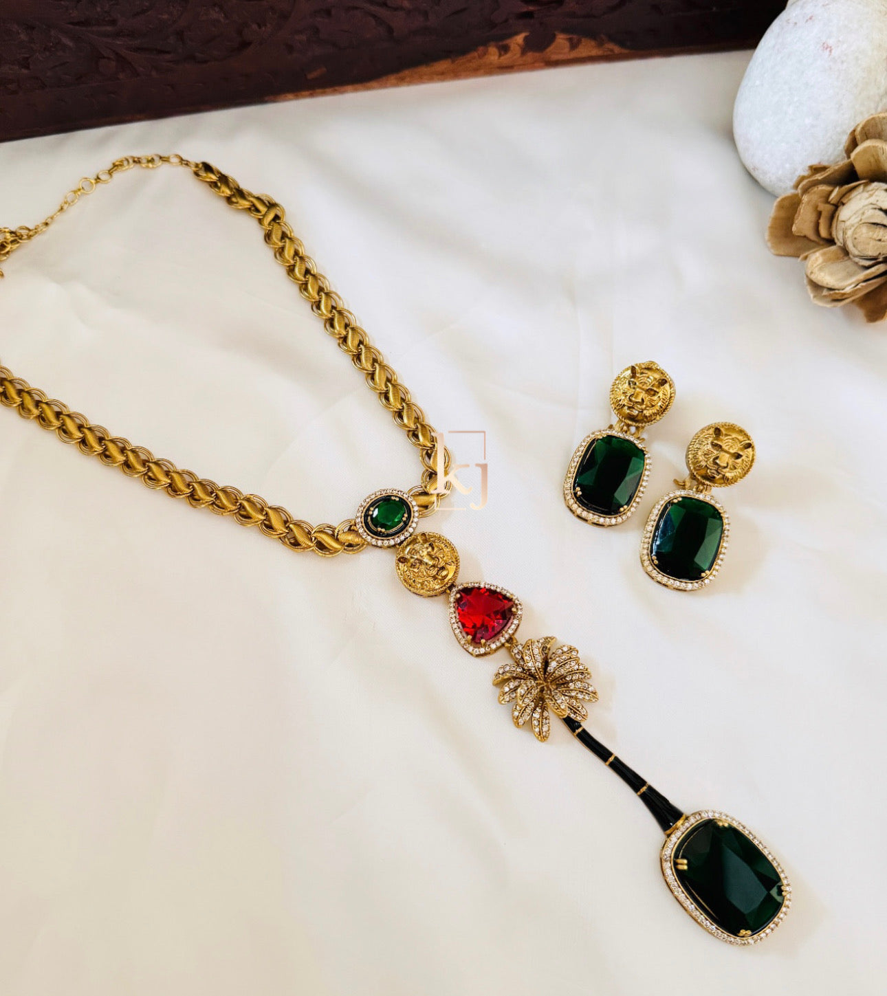 Aurora Necklace set