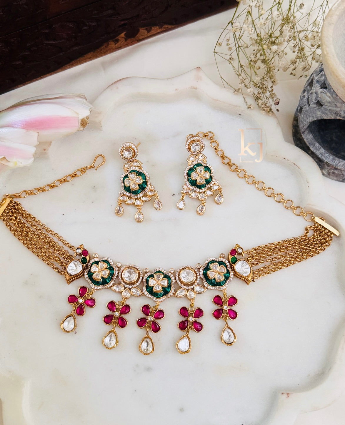 Harper choker set