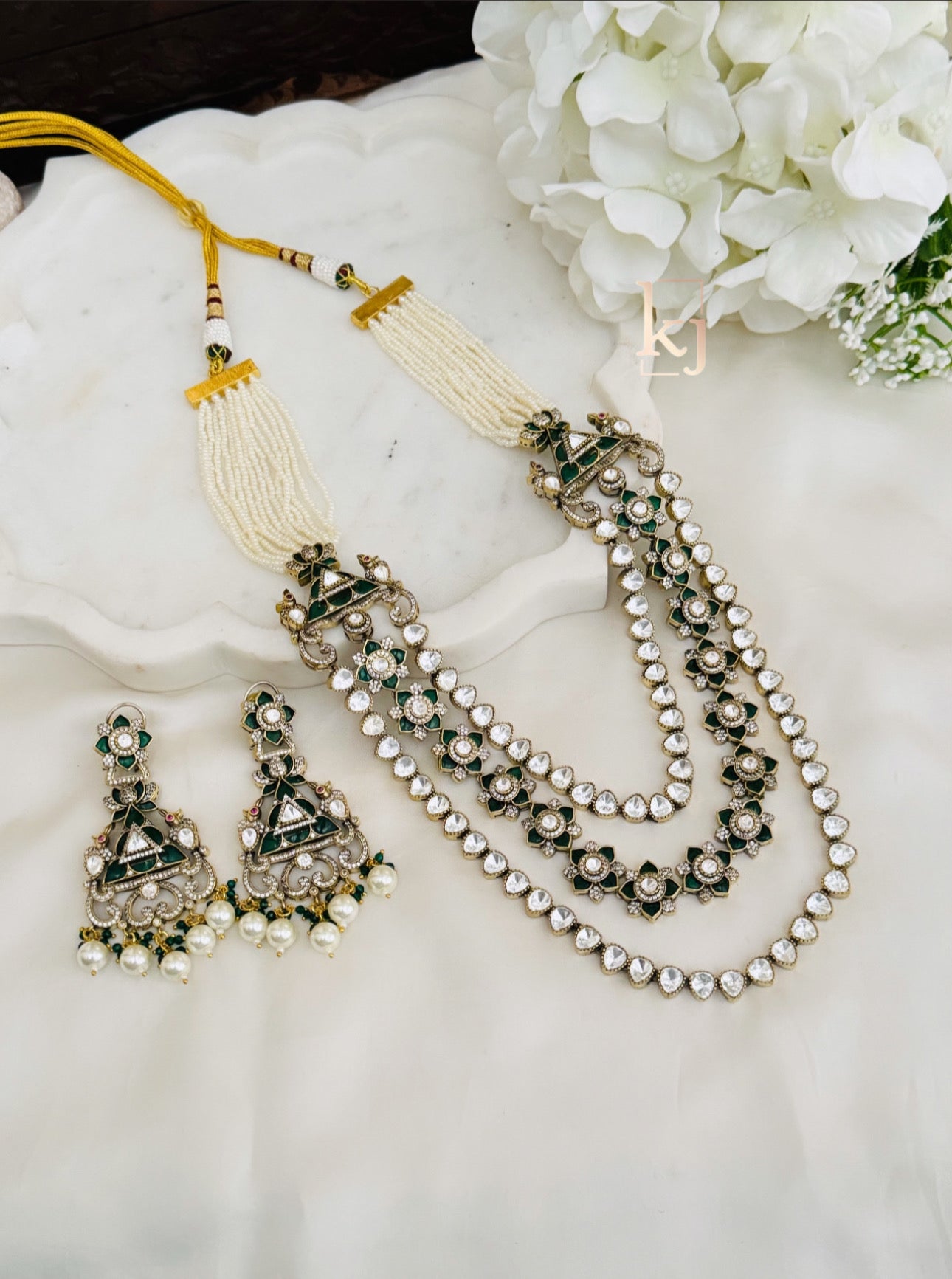 Inez Necklace set