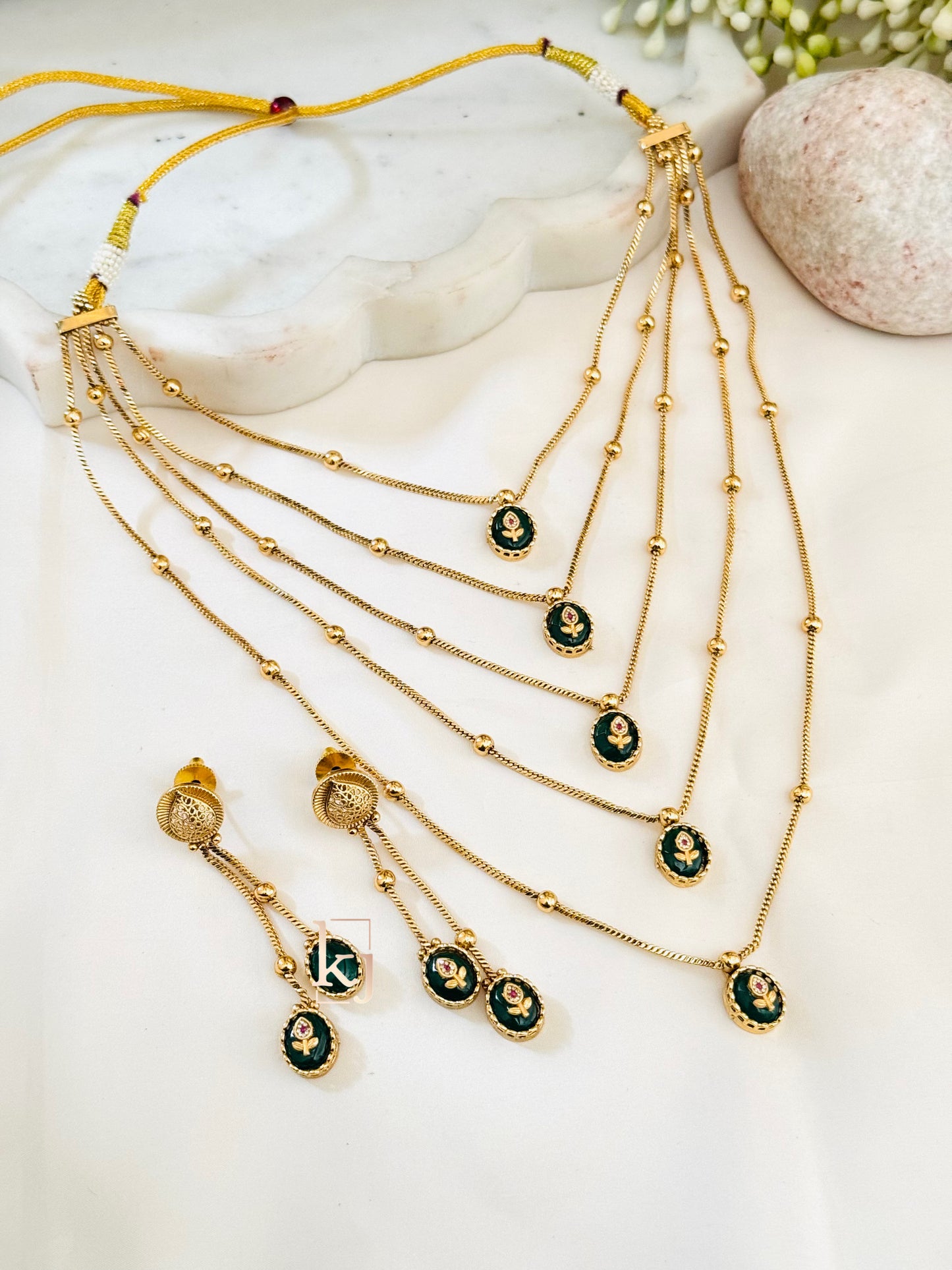 Lira 5 layer elegant necklace set