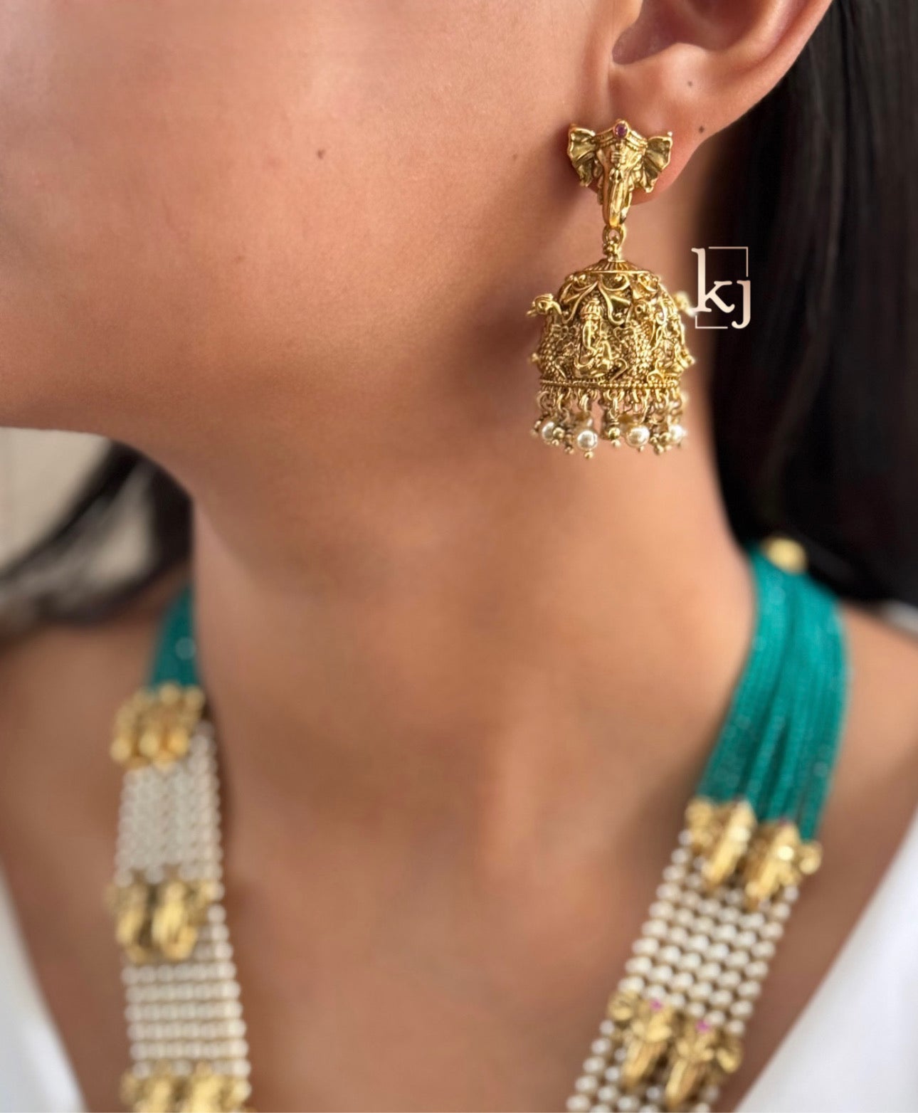 Aaradhana pendant set