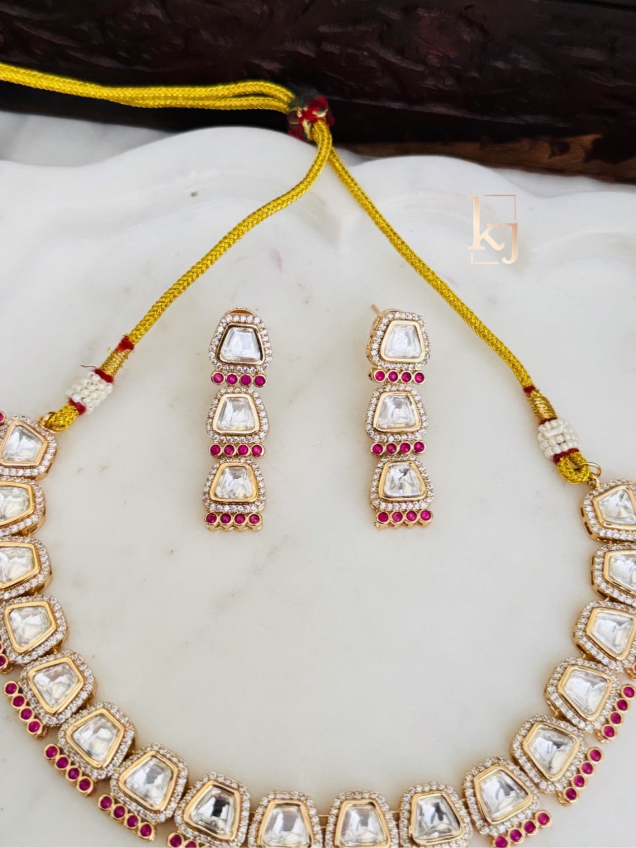 Zoya necklace set