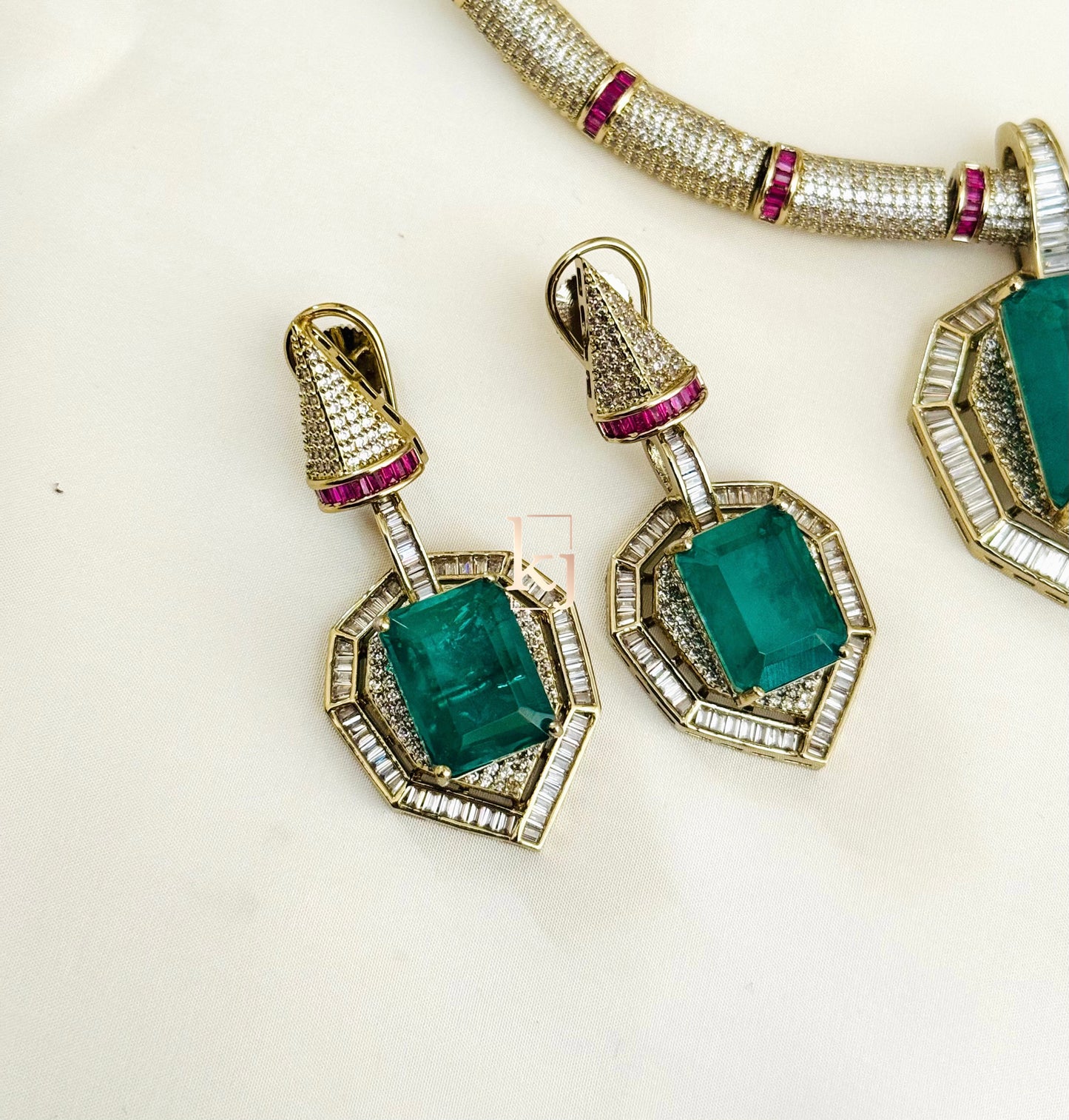 Eeva necklace set