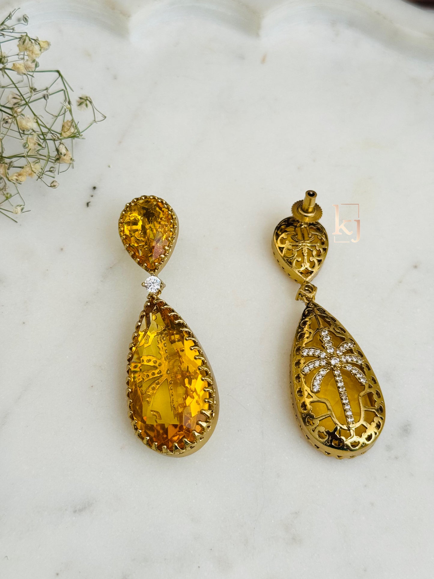 Aarv earrings set