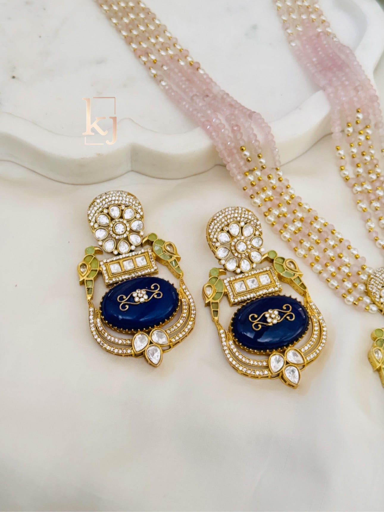 Inayat Pendent set