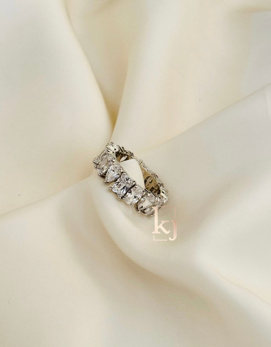 Fiosi ring