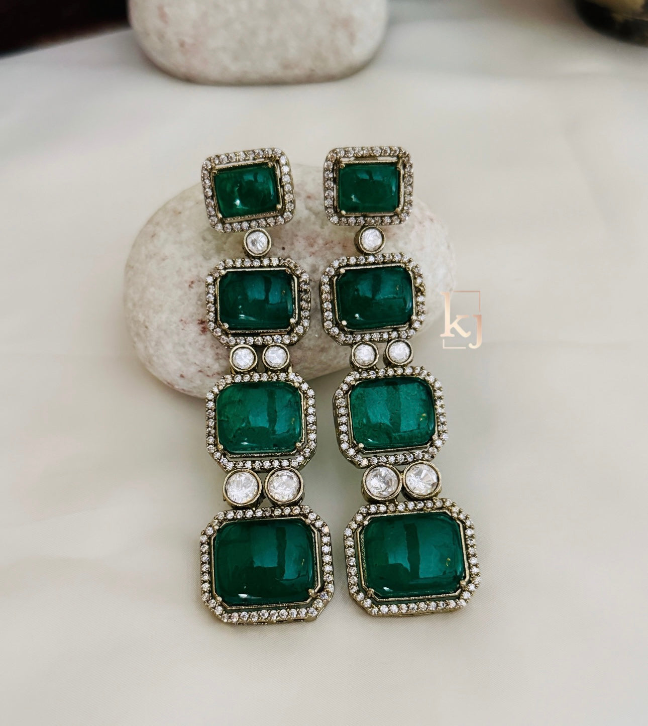 Zuri Earrings set
